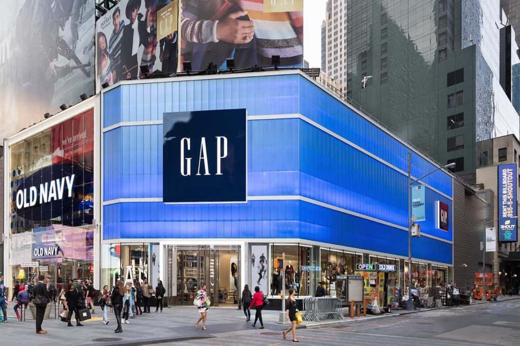 colorful polycarbonate transparent wall panels - EXTECH's LIGHTWALL 3440 for the Gap Store in New York, NY