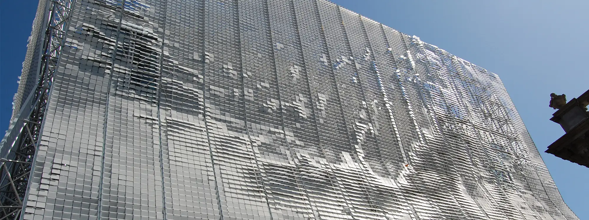 KINETICWALL Wind-Driven Dynamic Facade